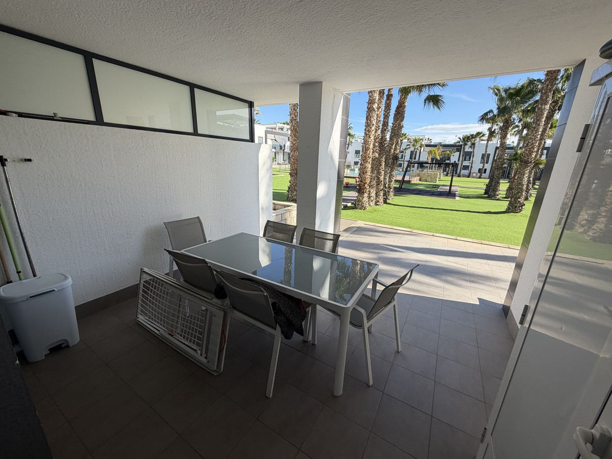 Se vende Apartamento Planta Baja de 2 dormitorios en Costa Blanca, Alicante, España