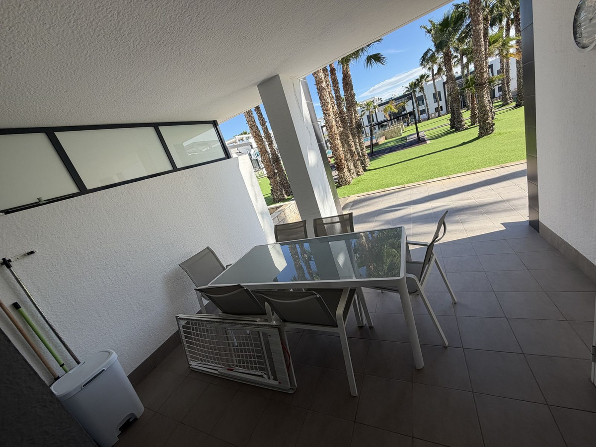 Se vende Apartamento Planta Baja de 2 dormitorios en Costa Blanca, Alicante, España