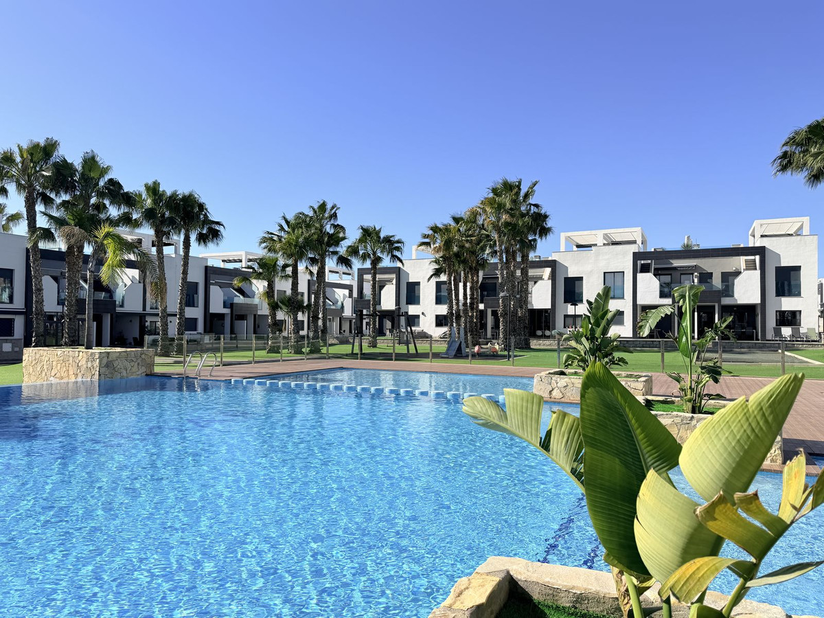Se vende Apartamento Planta Baja de 2 dormitorios en Costa Blanca, Alicante, España
