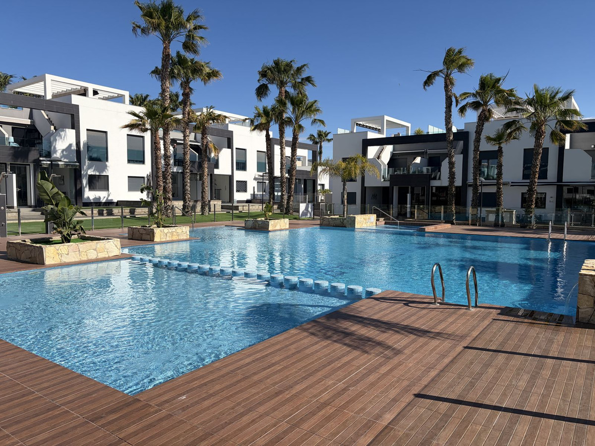 Se vende Apartamento Planta Baja de 2 dormitorios en Costa Blanca, Alicante, España