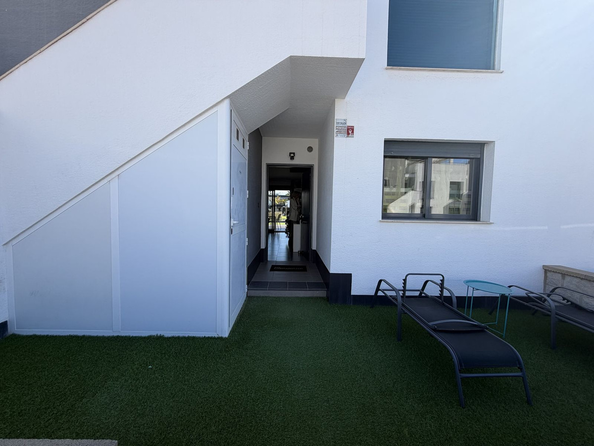 Se vende Apartamento Planta Baja de 2 dormitorios en Costa Blanca, Alicante, España