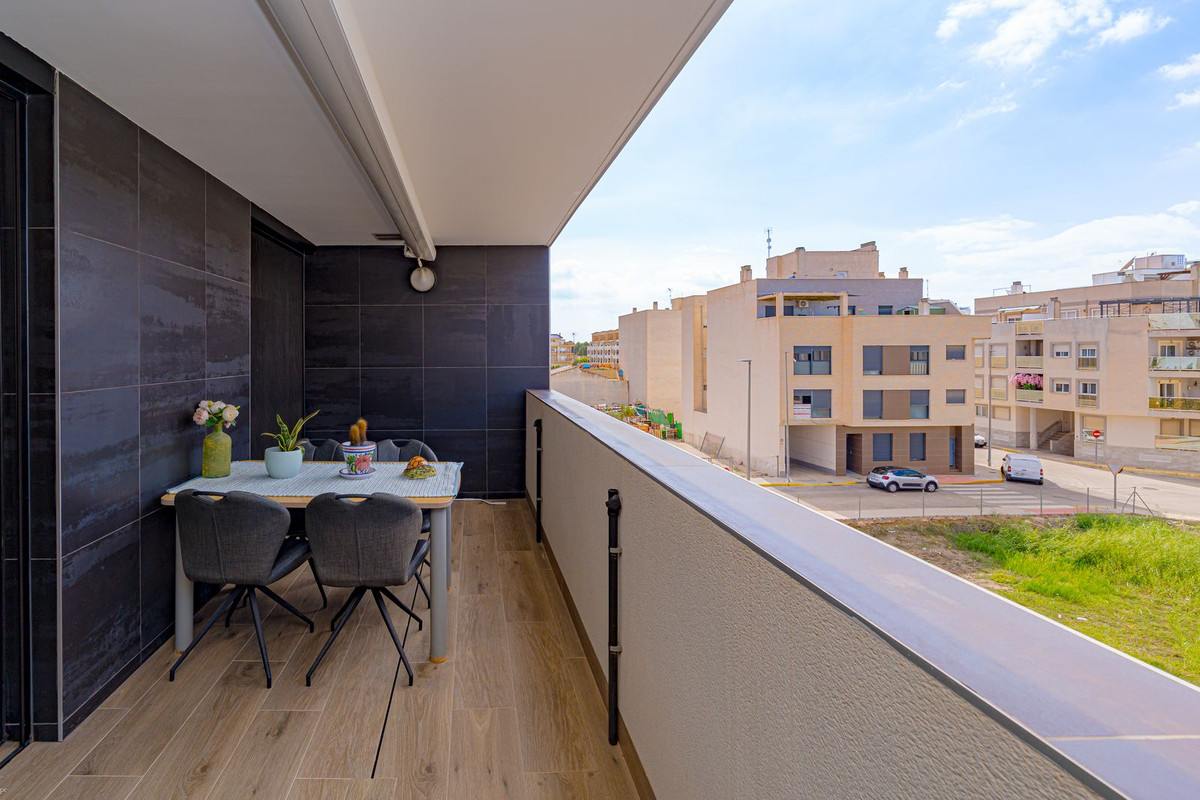 2 Bed Apartment for sale in Formentera Del Segura Costa Blanca, Alicante, Spain