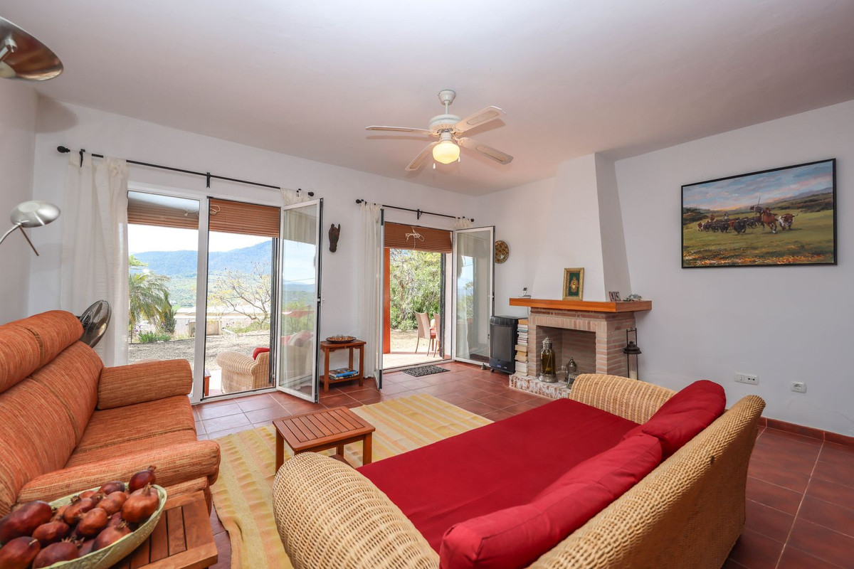 Se vende Villa - Chalet de 3 dormitorios en Costa Del Sol, Málaga, España