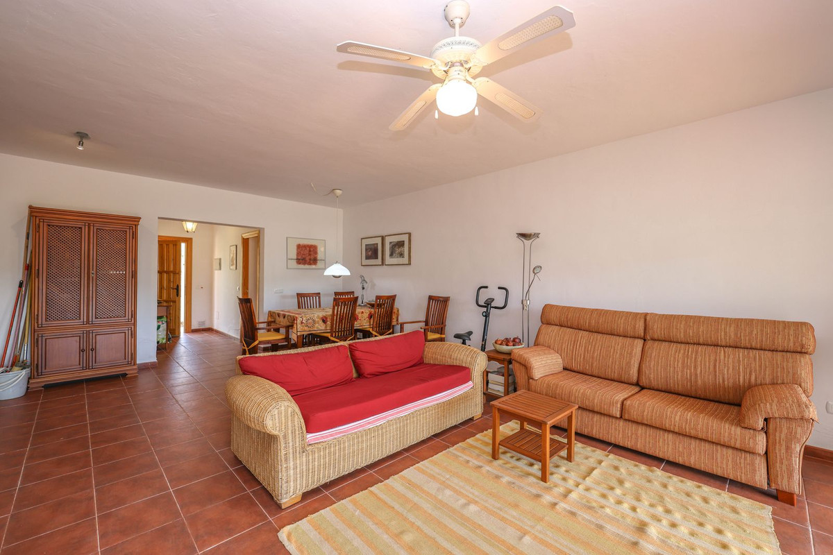 Se vende Villa - Chalet de 3 dormitorios en Costa Del Sol, Málaga, España