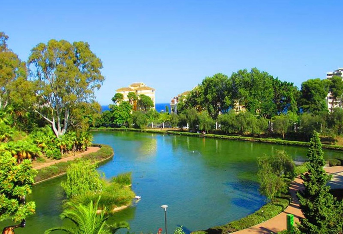 Apartment for sale in Benalmadena Costa Costa Del Sol, Málaga, Spain