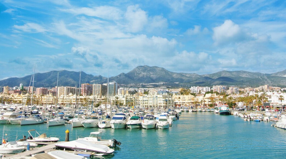 Apartment for sale in Benalmadena Costa Costa Del Sol, Málaga, Spain
