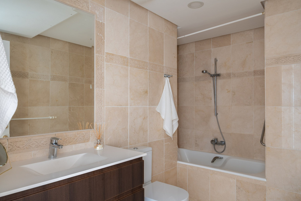 3 Bed Apartment for sale in Benalmadena Costa Del Sol, Málaga, Spain
