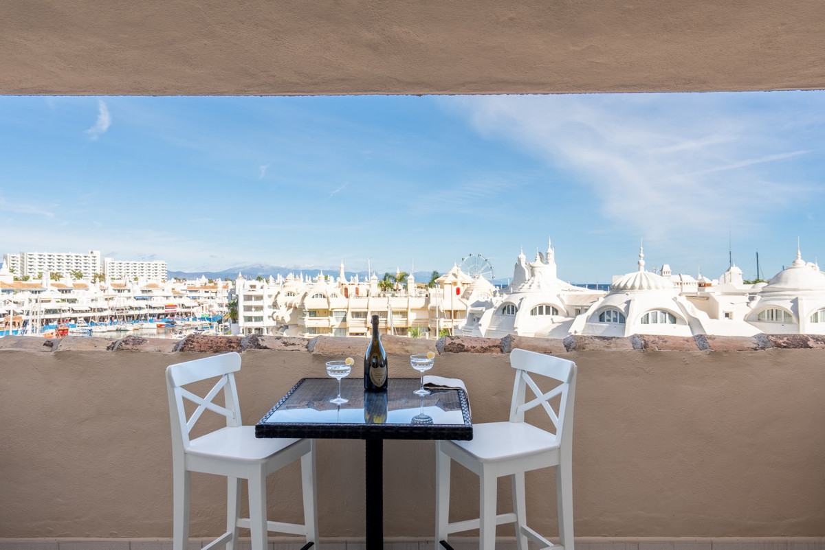 3 Bed Apartment for sale in Benalmadena Costa Del Sol, Málaga, Spain
