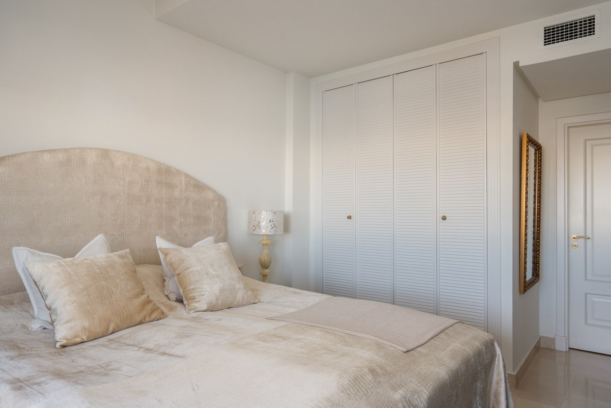 3 Bed Apartment for sale in Benalmadena Costa Del Sol, Málaga, Spain