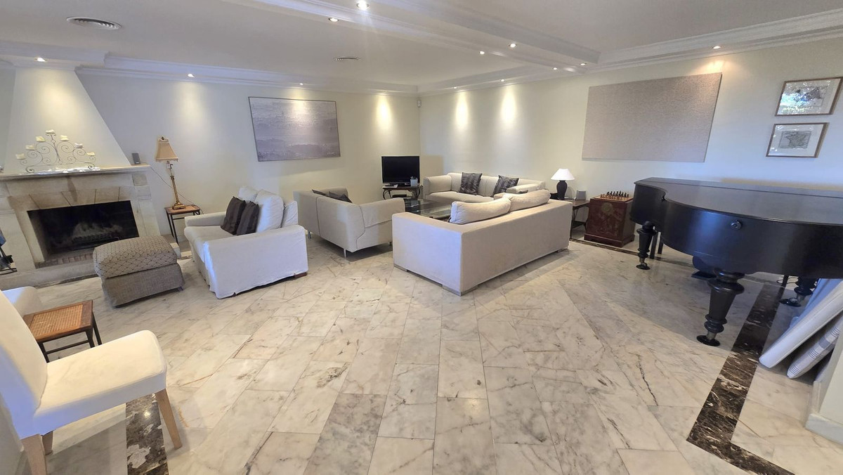 Se vende Villa - Chalet de 7 dormitorios en Costa Del Sol, Málaga, España