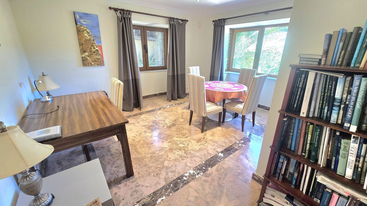 Se vende Villa - Chalet de 7 dormitorios en Costa Del Sol, Málaga, España