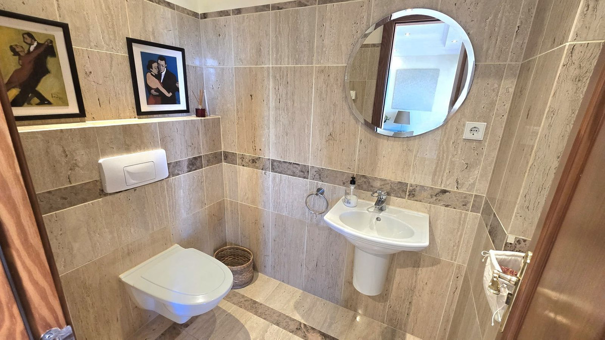 Se vende Villa - Chalet de 7 dormitorios en Costa Del Sol, Málaga, España