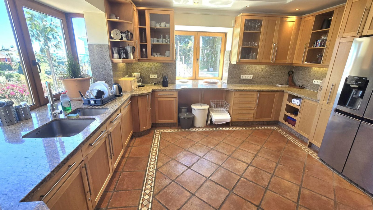 Se vende Villa - Chalet de 7 dormitorios en Costa Del Sol, Málaga, España