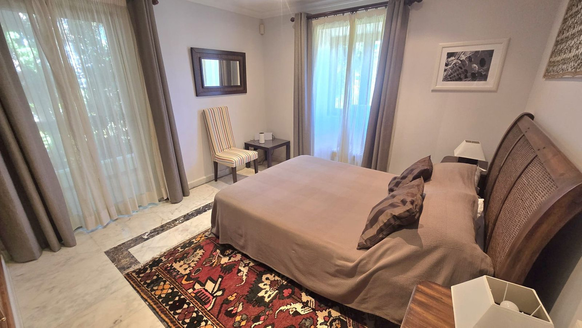 Se vende Villa - Chalet de 7 dormitorios en Costa Del Sol, Málaga, España