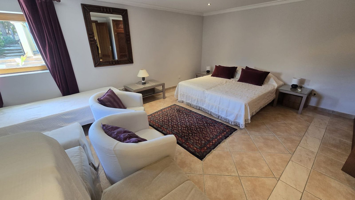 Se vende Villa - Chalet de 7 dormitorios en Costa Del Sol, Málaga, España