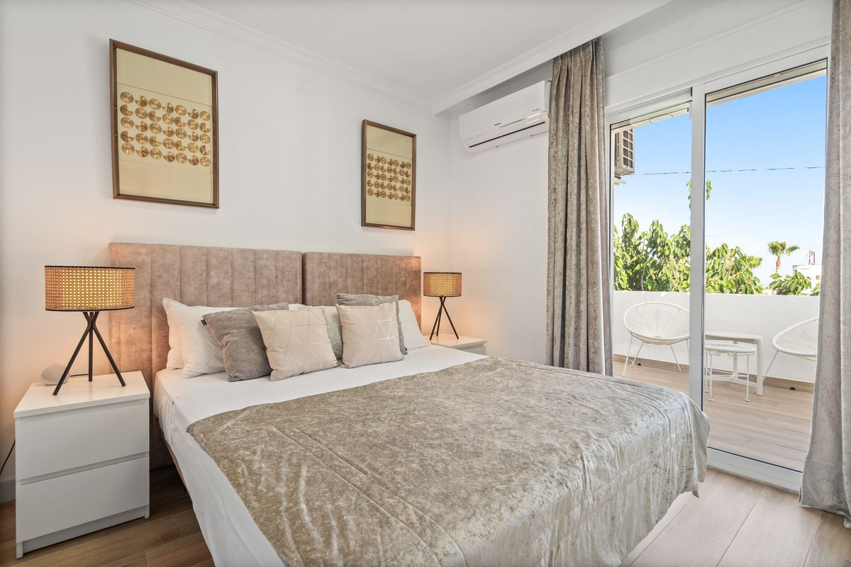Se vende Villa - Chalet de 6 dormitorios en Costa Del Sol, Málaga, España
