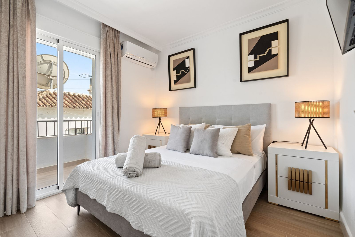 Se vende Villa - Chalet de 6 dormitorios en Costa Del Sol, Málaga, España