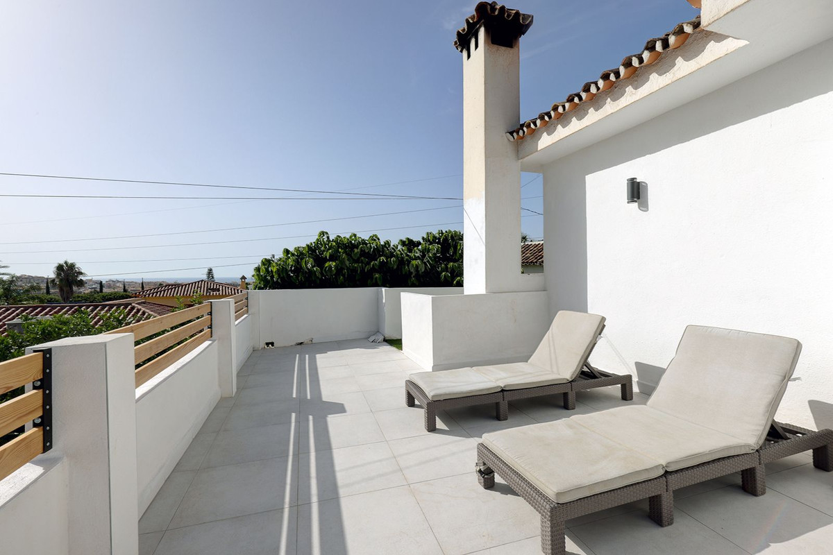 Se vende Villa - Chalet de 6 dormitorios en Costa Del Sol, Málaga, España