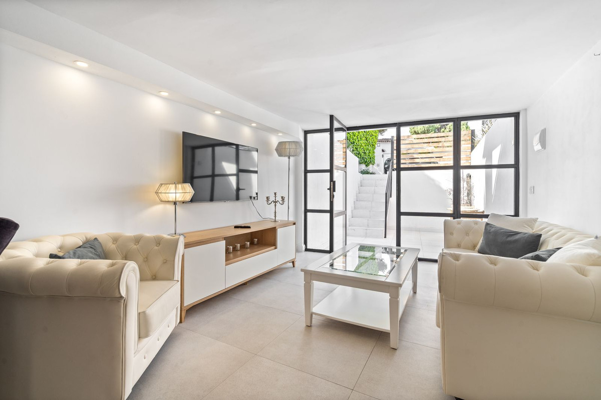 Se vende Villa - Chalet de 6 dormitorios en Costa Del Sol, Málaga, España