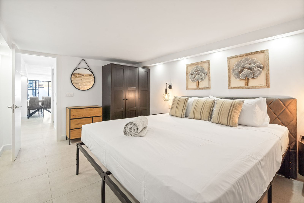 Se vende Villa - Chalet de 6 dormitorios en Costa Del Sol, Málaga, España