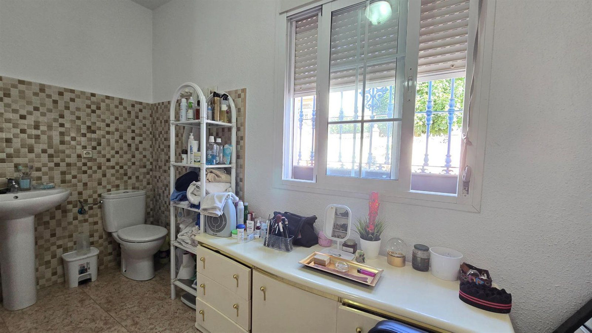 Se vende Villa - Chalet de 2 dormitorios en Costa Del Sol, Málaga, España