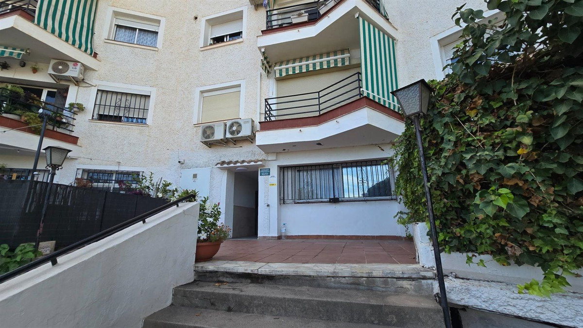 Se vende Apartamento Planta Baja de 2 dormitorios en Costa Del Sol, Málaga, España