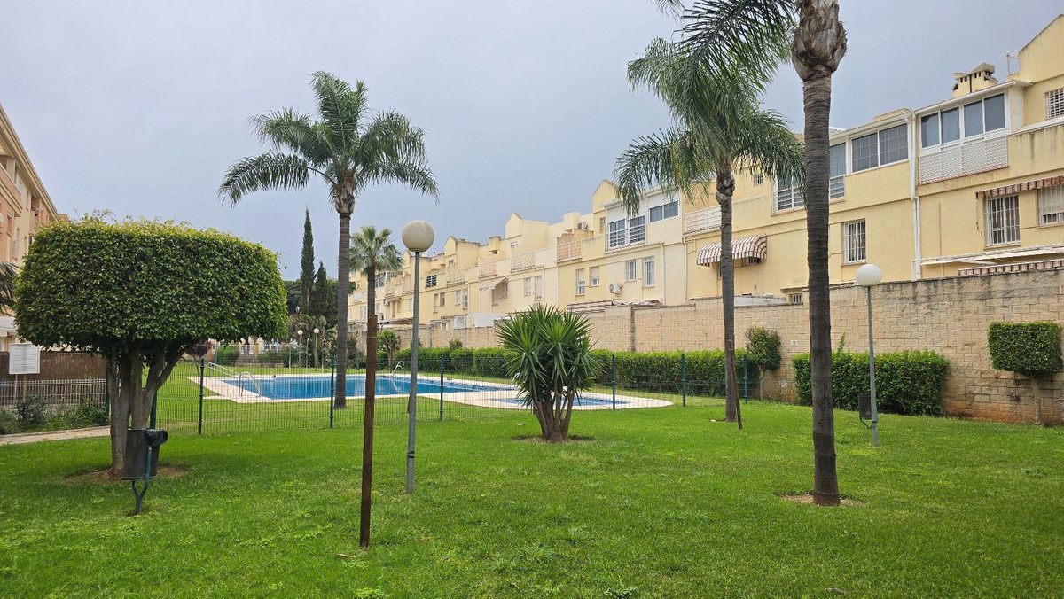Se vende Apartamento Planta Baja de 3 dormitorios en Costa Del Sol, Málaga, España