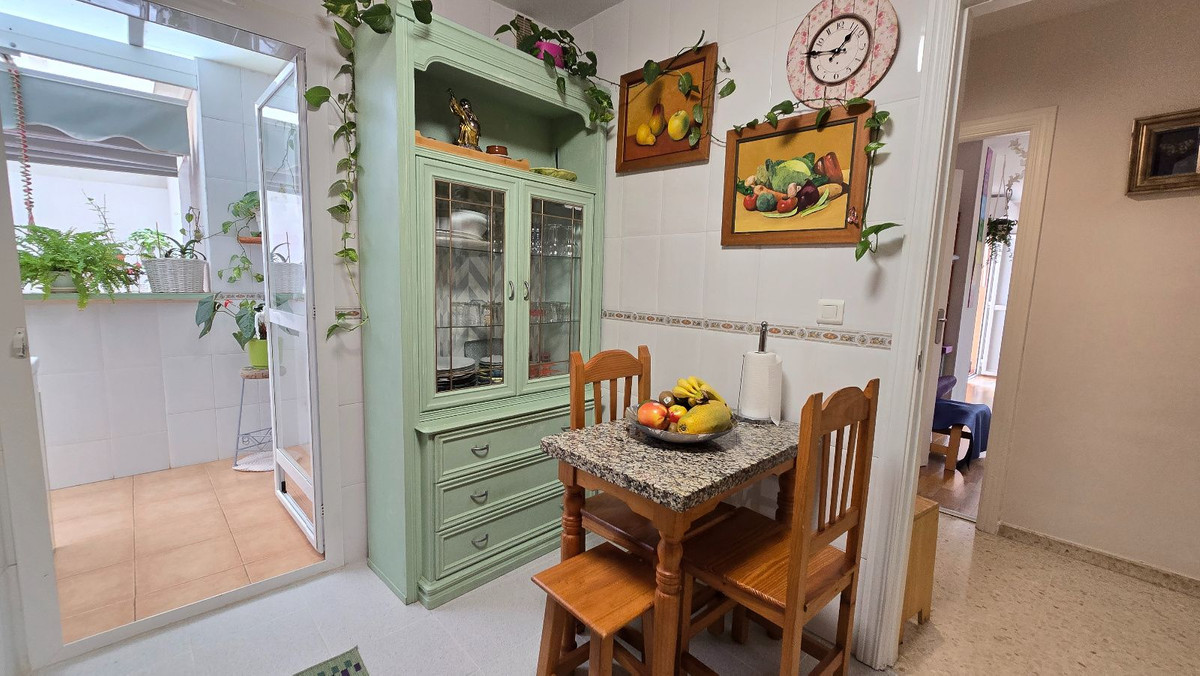 Se vende Apartamento Planta Baja de 3 dormitorios en Costa Del Sol, Málaga, España