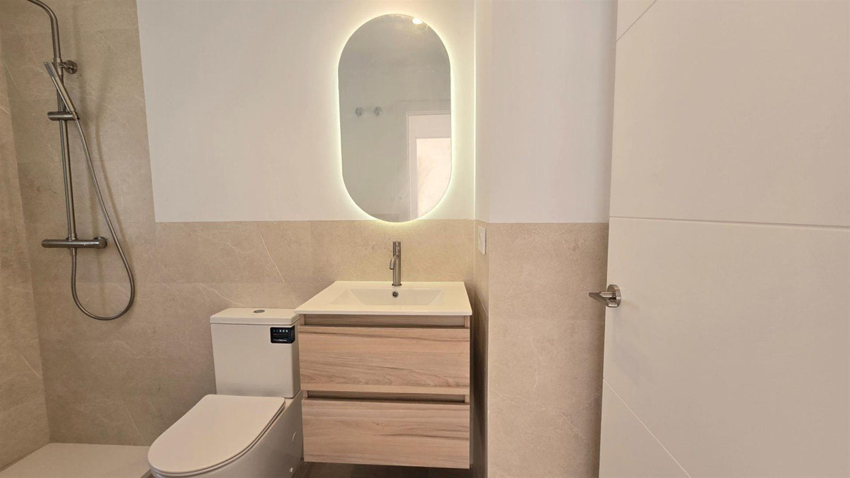 Se vende Apartamento Planta Media de 1 dormitorios en Costa Del Sol, Málaga, España