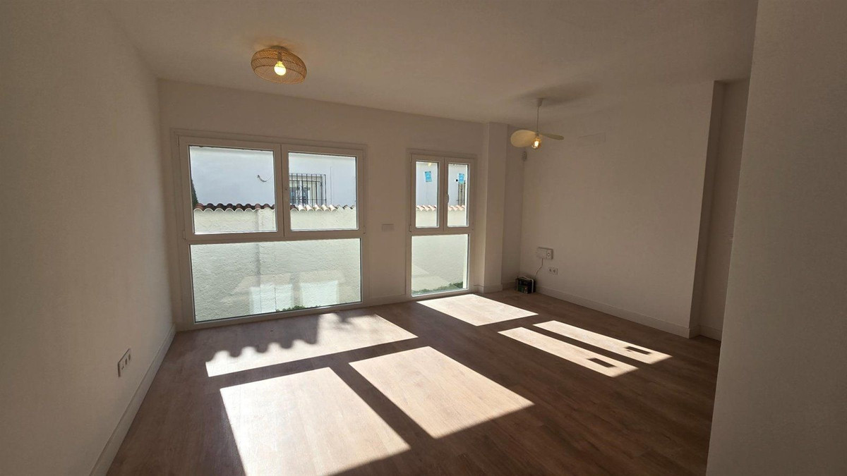 Se vende Apartamento Planta Media de 1 dormitorios en Costa Del Sol, Málaga, España