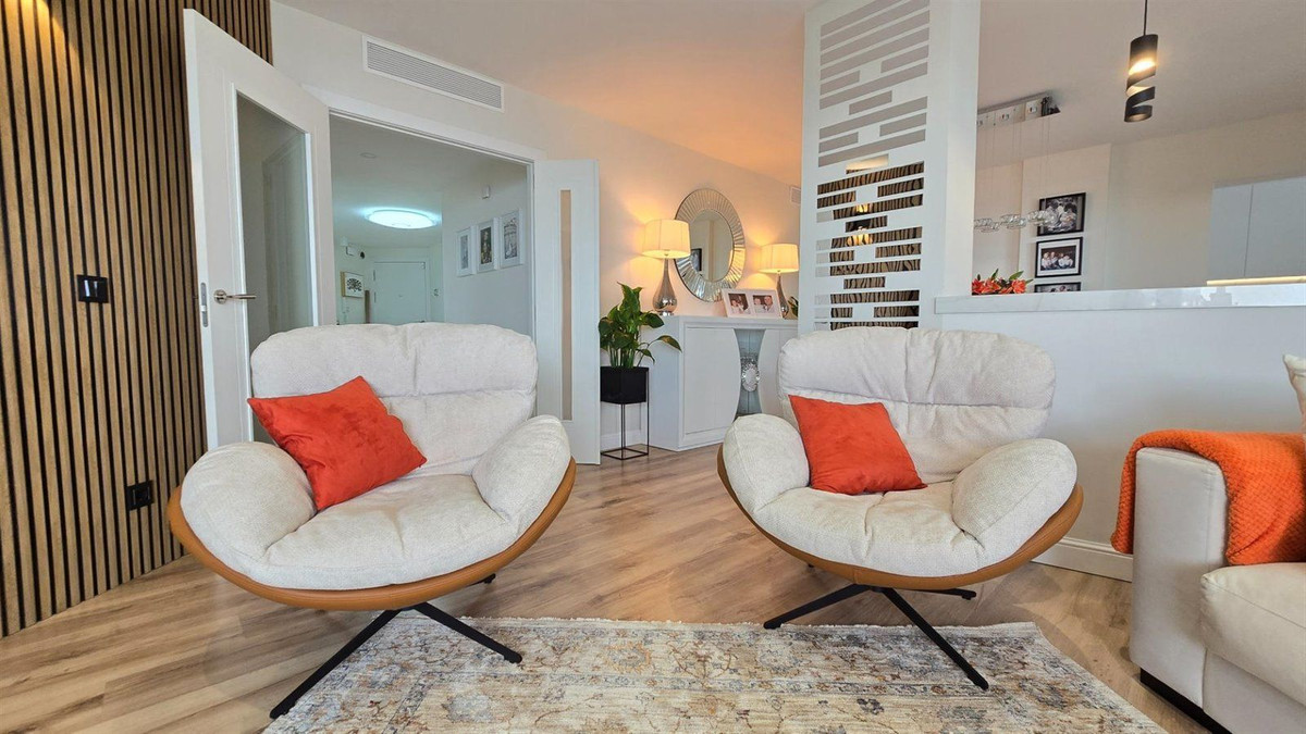 4 Bed Apartment for sale in Benalmadena Costa Del Sol, Málaga, Spain