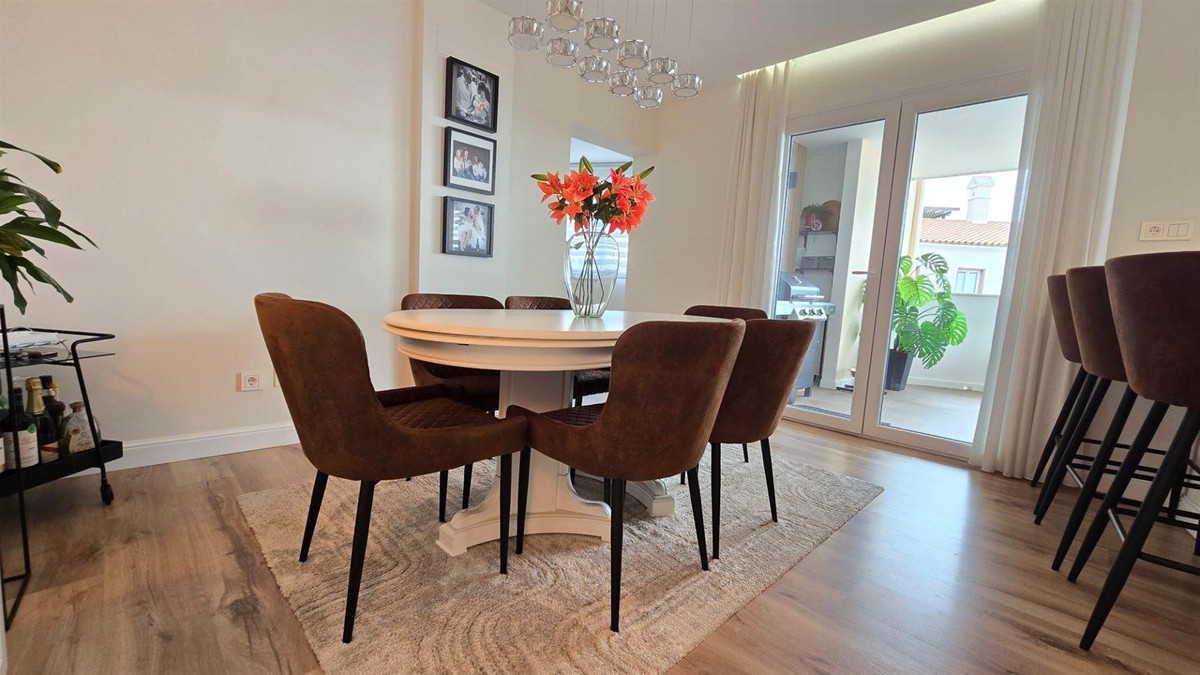 4 Bed Apartment for sale in Benalmadena Costa Del Sol, Málaga, Spain