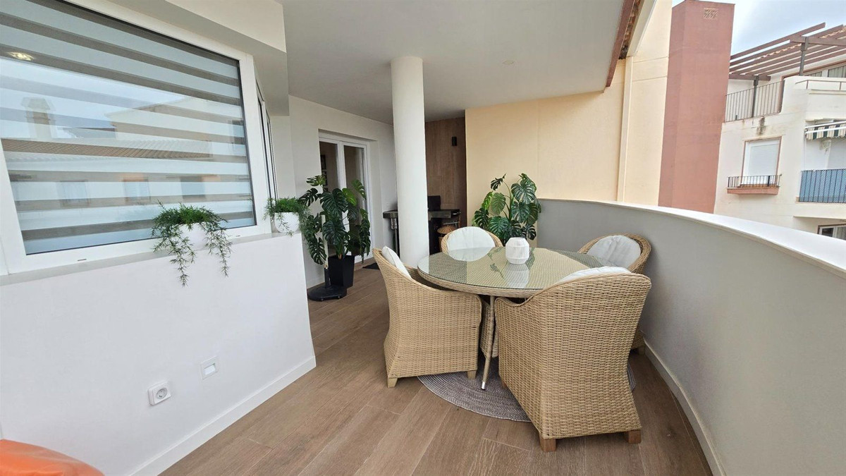 4 Bed Apartment for sale in Benalmadena Costa Del Sol, Málaga, Spain