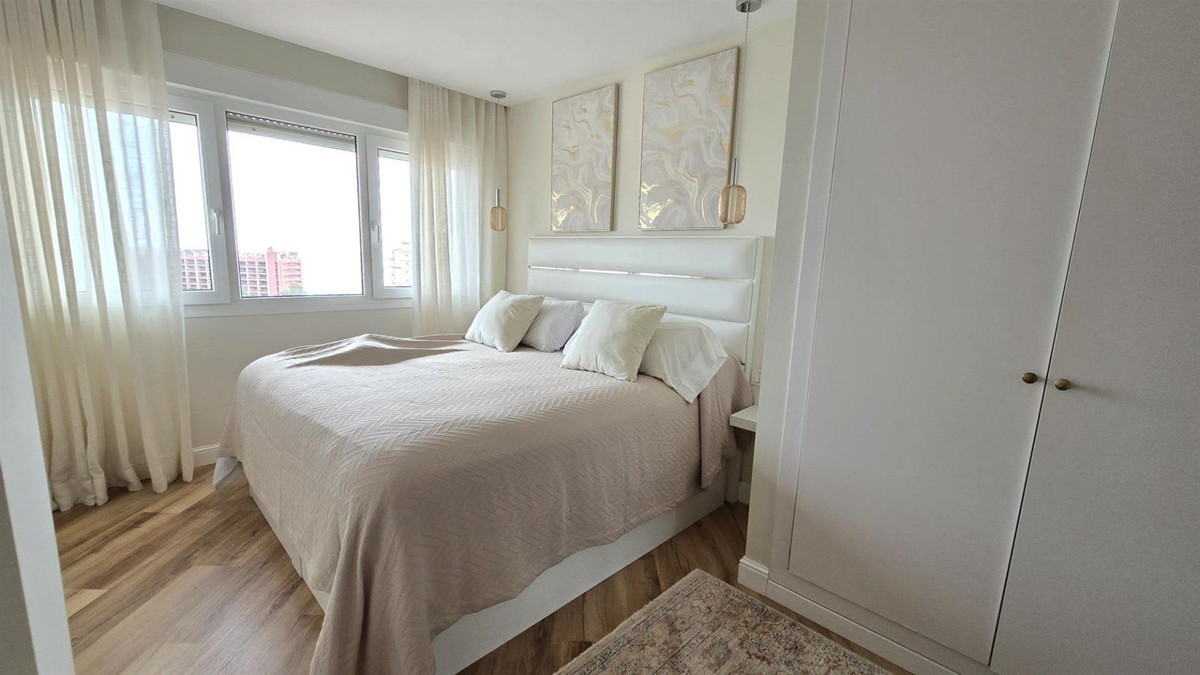 4 Bed Apartment for sale in Benalmadena Costa Del Sol, Málaga, Spain