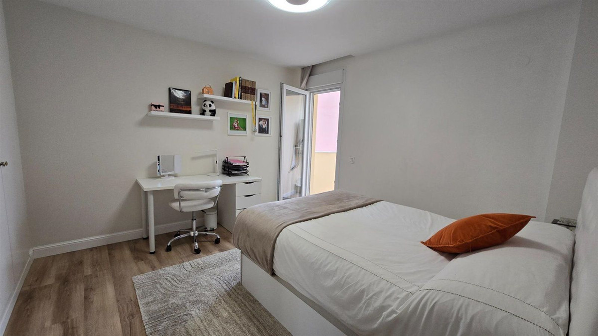 4 Bed Apartment for sale in Benalmadena Costa Del Sol, Málaga, Spain