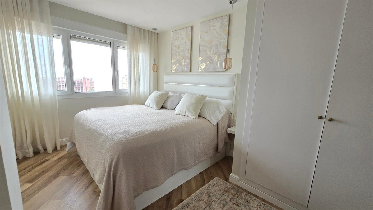 4 Bed Apartment for sale in Benalmadena Costa Del Sol, Málaga, Spain
