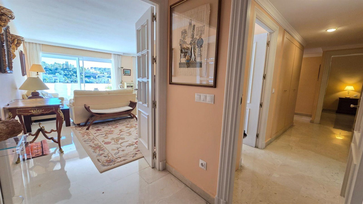 2 Bed Apartment for sale in La Quinta Costa Del Sol, Málaga, Spain