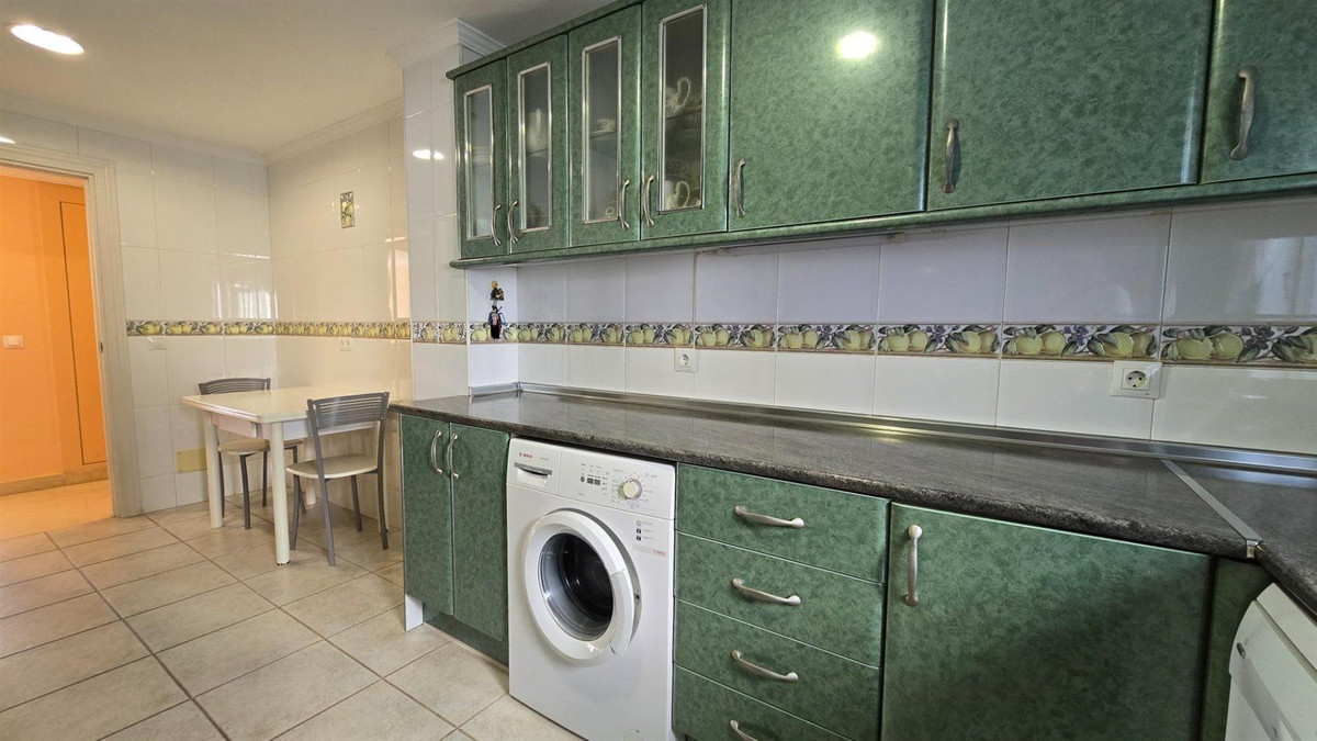 2 Bed Apartment for sale in La Quinta Costa Del Sol, Málaga, Spain