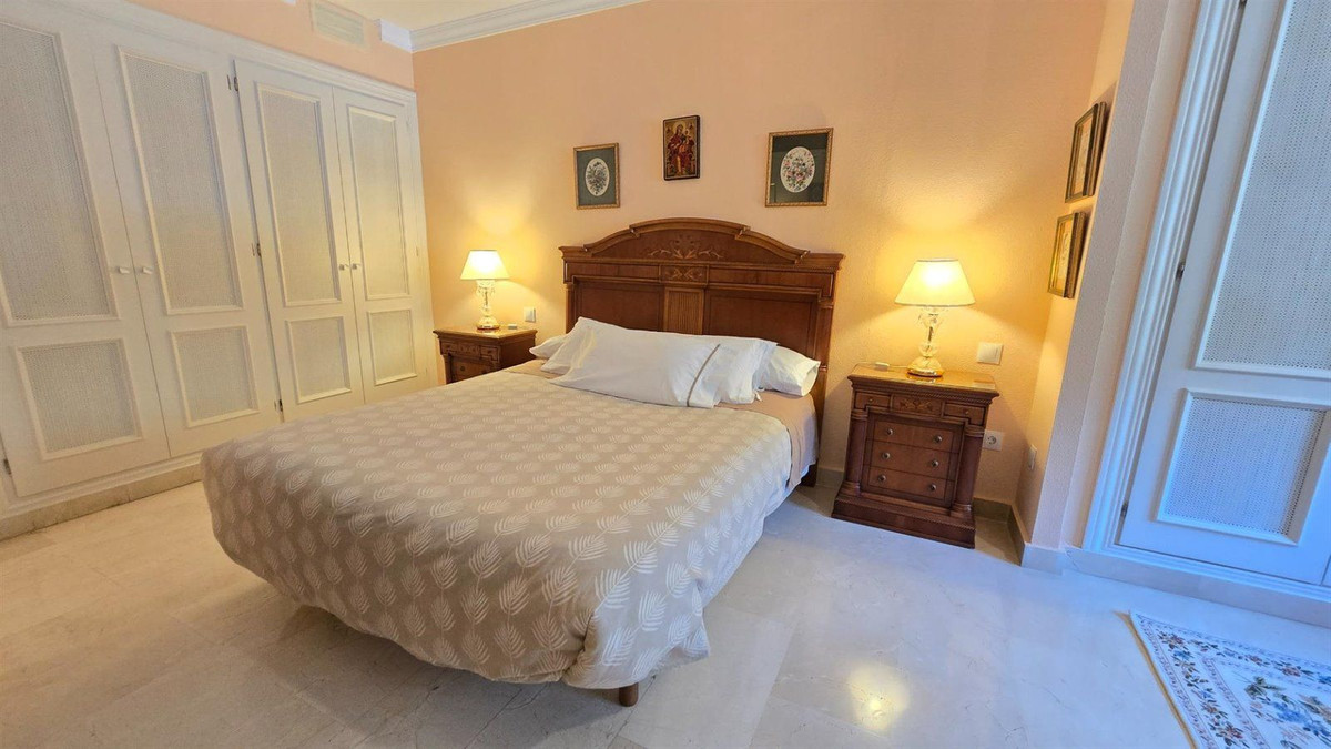 2 Bed Apartment for sale in La Quinta Costa Del Sol, Málaga, Spain