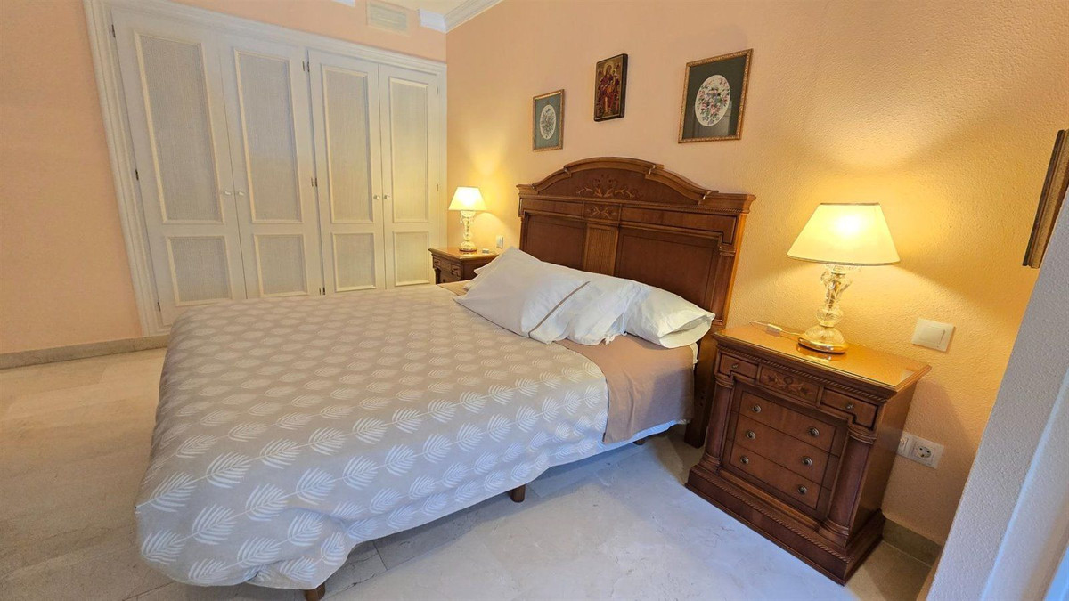 2 Bed Apartment for sale in La Quinta Costa Del Sol, Málaga, Spain