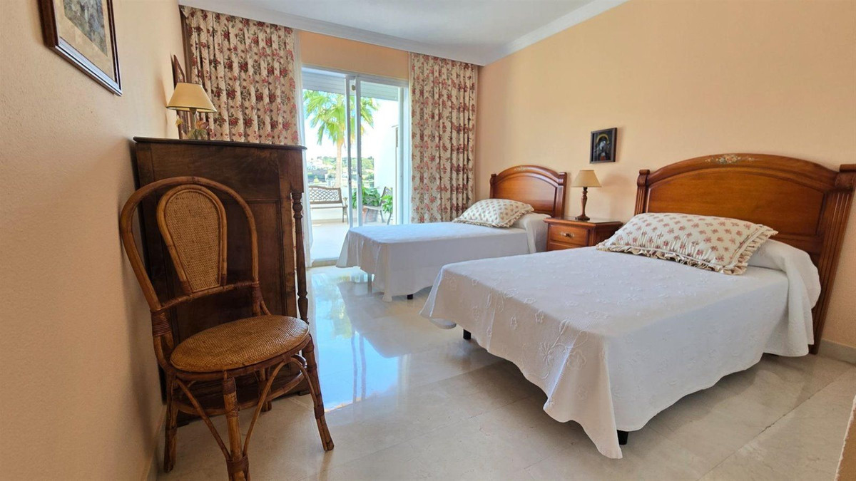 2 Bed Apartment for sale in La Quinta Costa Del Sol, Málaga, Spain