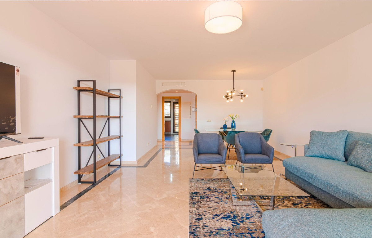 Se vende Apartamento Planta Media de 3 dormitorios en Costa Del Sol, Málaga, España