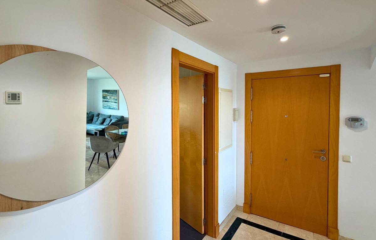 Se vende Apartamento Planta Media de 3 dormitorios en Costa Del Sol, Málaga, España