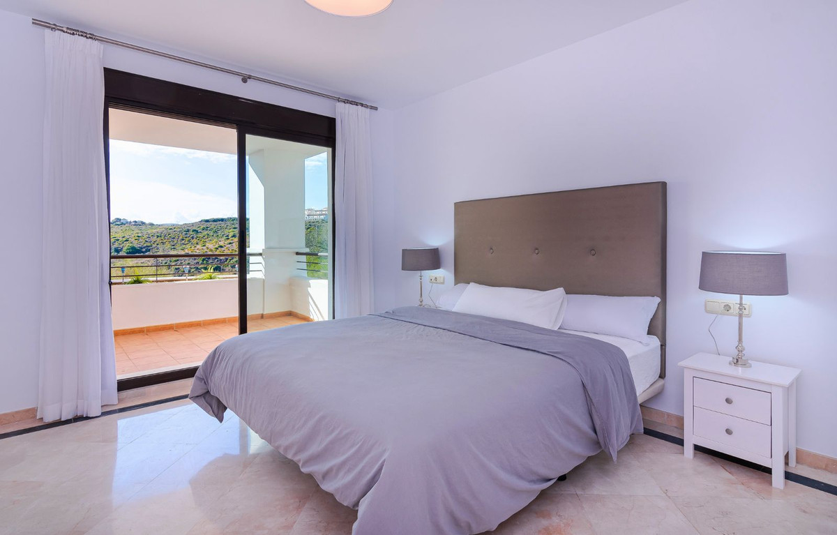 Se vende Apartamento Planta Media de 3 dormitorios en Costa Del Sol, Málaga, España