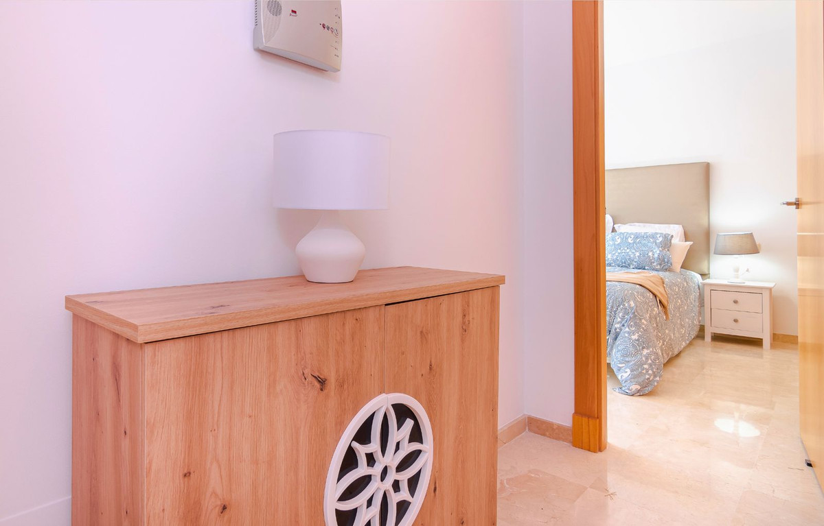 Se vende Apartamento Planta Media de 3 dormitorios en Costa Del Sol, Málaga, España