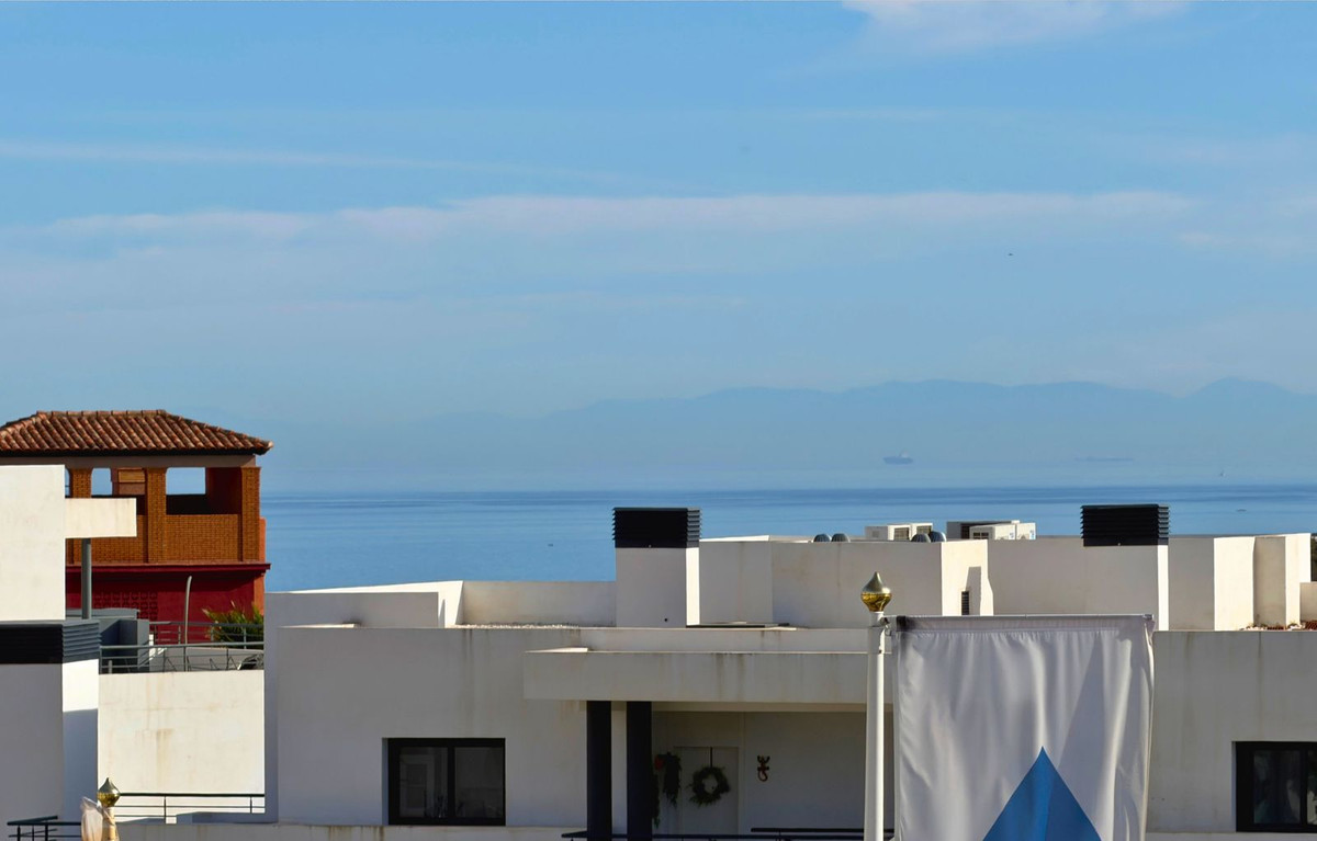 Se vende Apartamento Planta Media de 3 dormitorios en Costa Del Sol, Málaga, España