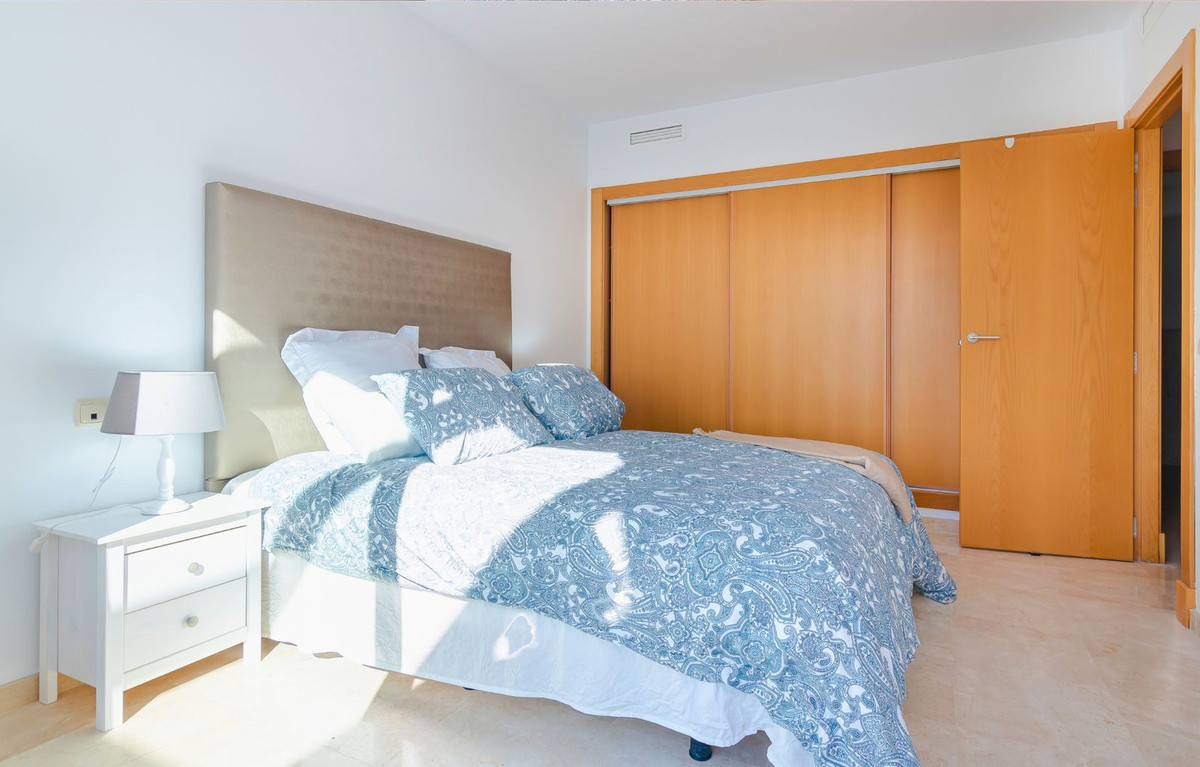 Se vende Apartamento Planta Media de 3 dormitorios en Costa Del Sol, Málaga, España