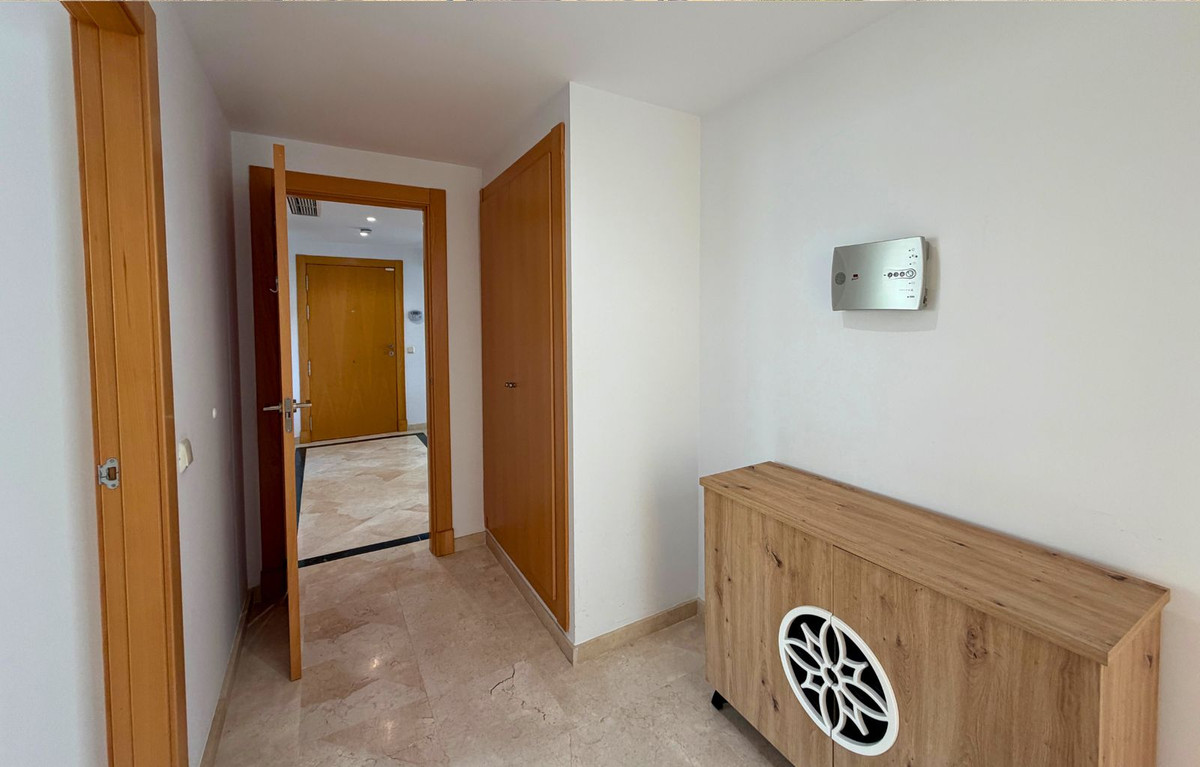 Se vende Apartamento Planta Media de 3 dormitorios en Costa Del Sol, Málaga, España