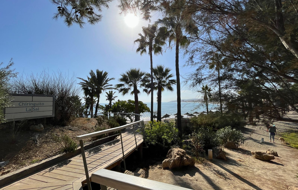 Se vende Apartamento Planta Media de 3 dormitorios en Costa Del Sol, Málaga, España