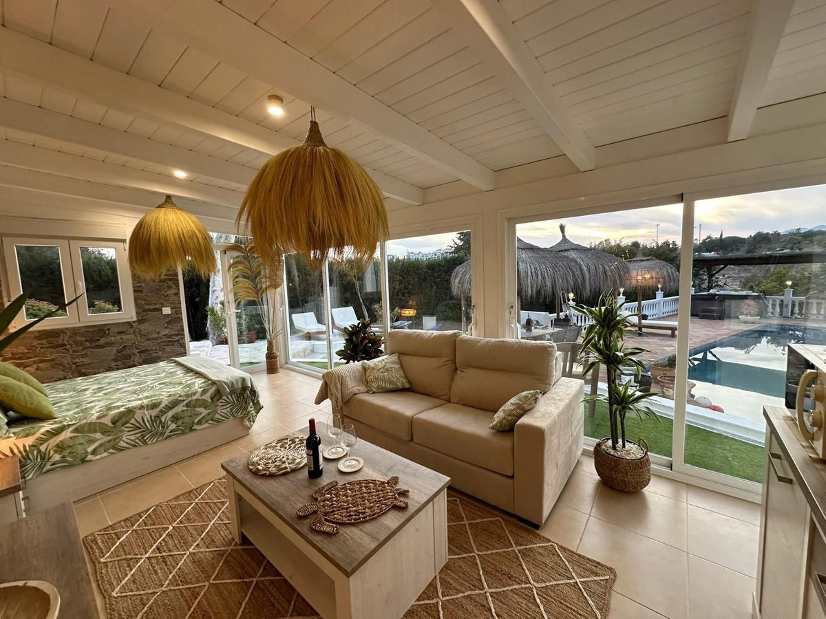 5 Bed Townhouse for sale in Mijas Costa Del Sol, Málaga, Spain